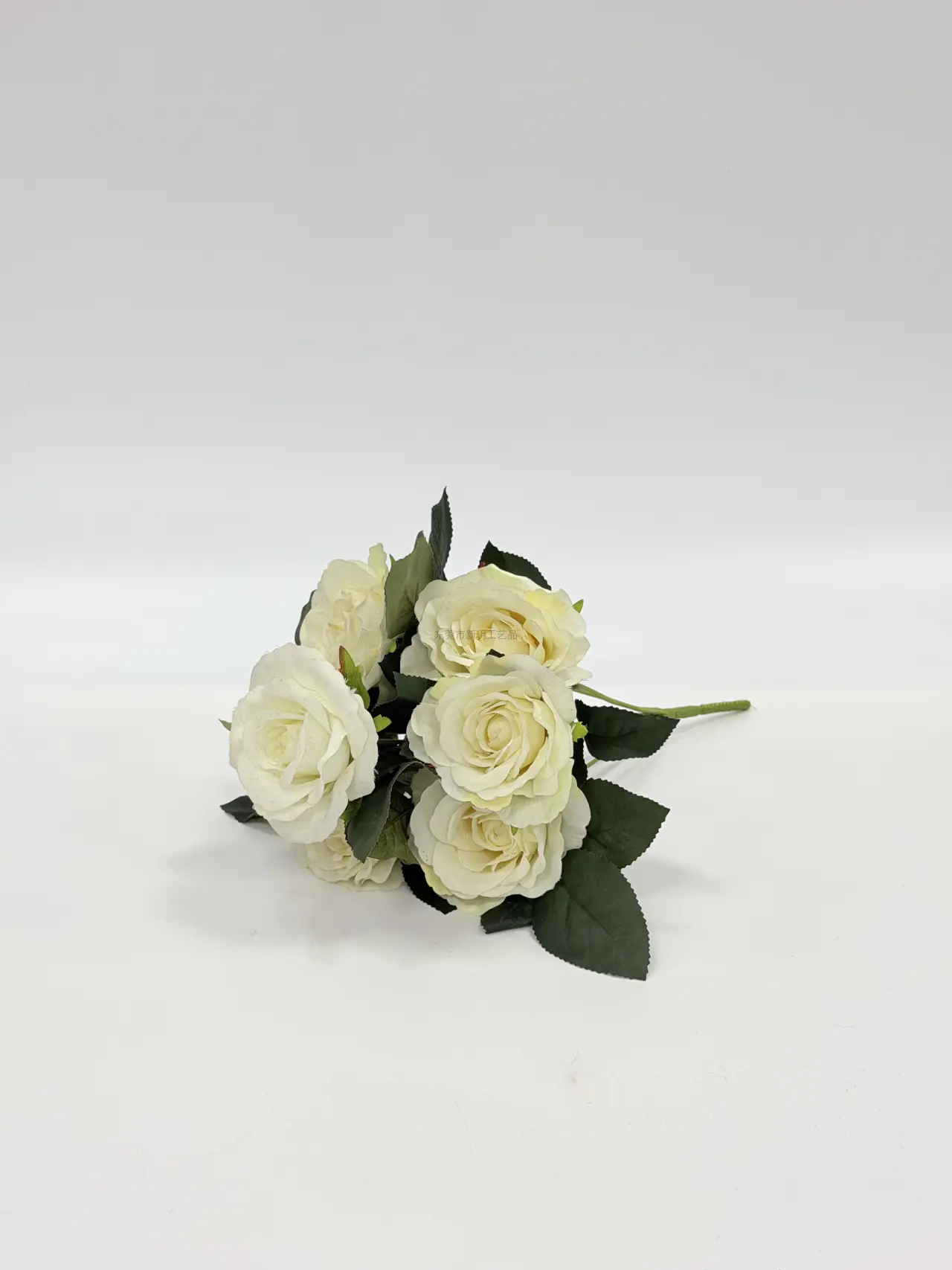 زهور XinYue الاصطناعية - 把束仿真玫瑰花JH010-2A
